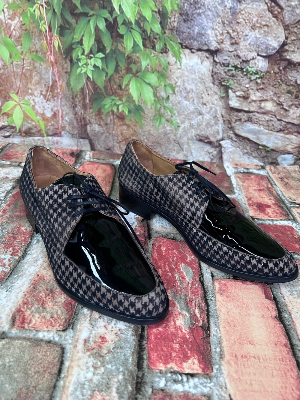 EMMA GO Houndstooth and Patent Black/Tan Handmade Danish Lace-Up Oxfords, 36 - Picture 7 of 14